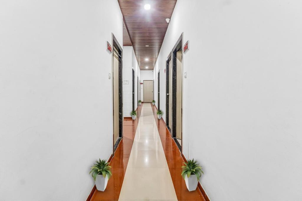 מומביי Hotel Kailash Park- Near International Airport מראה חיצוני תמונה